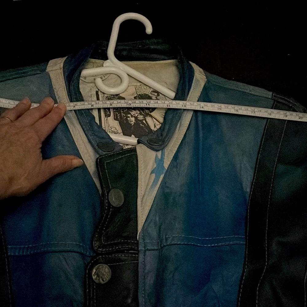Unique/Stylish/Rare Leather Vest - Picture 13 of 13
